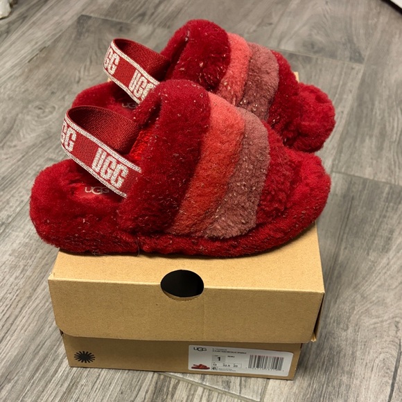 UGG Fluff Yeah Red Slippers - Picture 1 of 5